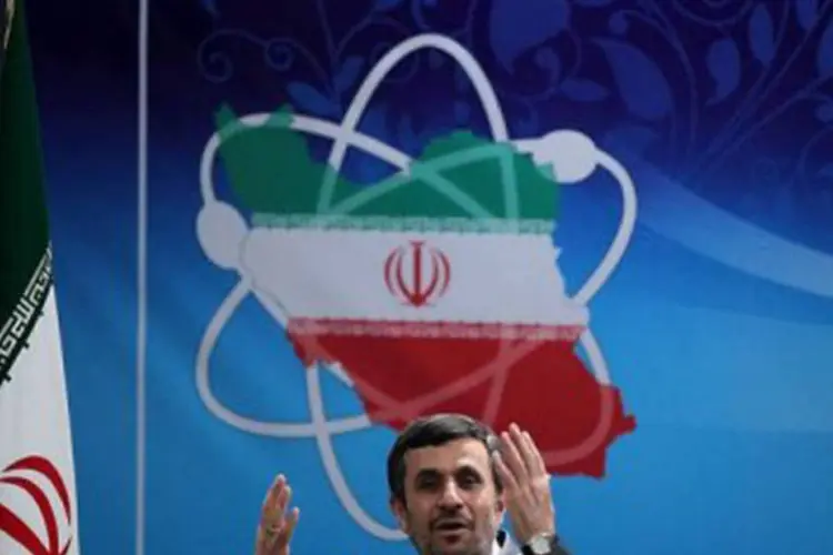 Em relação ao objetivo do programa, o presidente iraniano, Mahmoud Ahmadinejad, reiterou hoje que seu país nunca produzirá ou usará armas atômicas (©AFP / Ho)