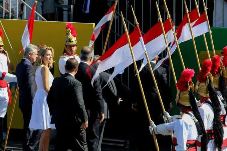 O presidente Michel Temer e a primeira-dama Marcela Temer participam do desfile de 7 de Setembro, na Esplanada dos Ministérios (Wilson Dias/Agência Brasil)