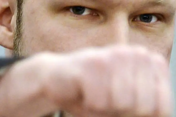 
	O ultradireitista Anders Behring Breivik assassinou 69 pessoas no acampamento da Juventude Trabalhistas na ilha de Utoeya, na Noruega
 (Odd Andersen/AFP)