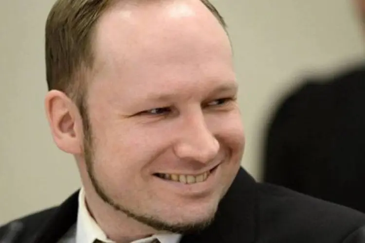O ultradireitista Anders Behring Breivik: Se for considerado com problemas mentais, um departamento especial de alta segurança será construído para ele (Odd Andersen/AFP)