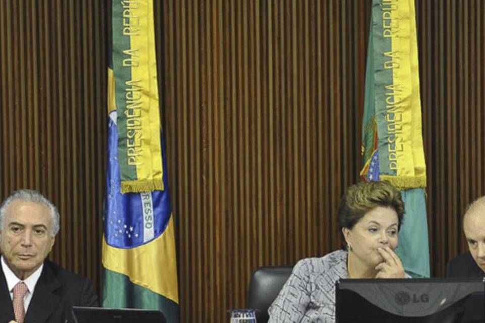 Governo vai atrelar rendimento da poupança à Selic