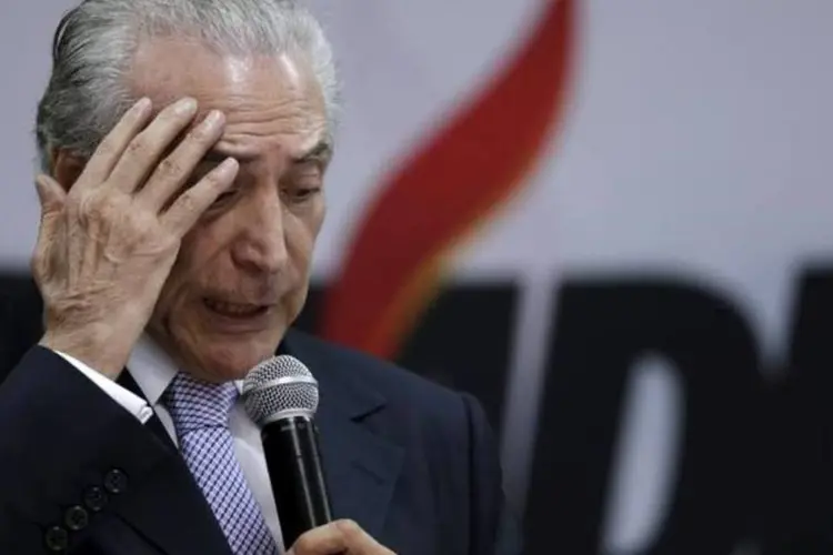 
	Temer: a presidente Dilma Rousseff est&aacute; perdendo poder em meio ao esc&acirc;ndalo de corrup&ccedil;&atilde;o que est&aacute; comprometendo sua capacidade de tirar o pa&iacute;s da pior recess&atilde;o em d&eacute;cadas
 (Ueslei Marcelino/Reuters)