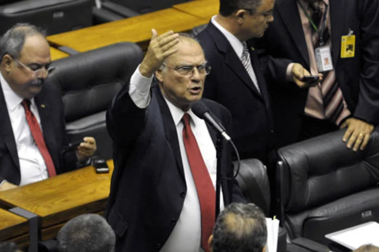 
	O deputado Roberto Freire: &quot;ainda h&aacute; divis&otilde;es no partido&quot; disse o presidente do PPS
 (Renato Araújo/ABr)