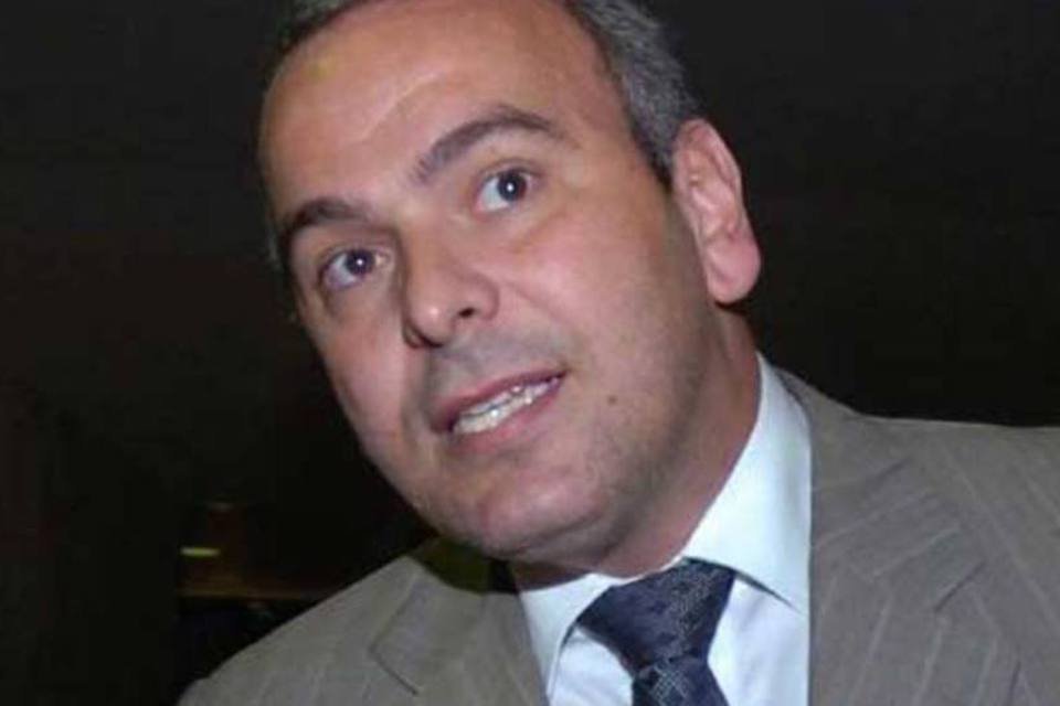 Deputado do PSB critica "hegemonia" do PMDB