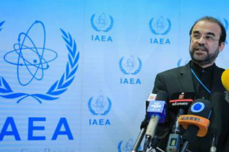 
	O embaixador iraniano na AIEA, Reza Najafi: pelo acordo, a comunidade internacional suspender&aacute; as principais san&ccedil;&otilde;es que estrangulam a economia iraniana
 (AFP)