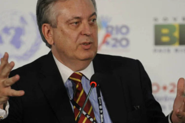 
	O embaixador Luiz Alberto Figueiredo: ainda &eacute; segunda-feira, ainda n&atilde;o foram feitas consultas com a Embaixada do Brasil em Roma sobre extradi&ccedil;&atilde;o, disse Figueiredo
 (Fabio Rodrigues Pozzebom/ABr)