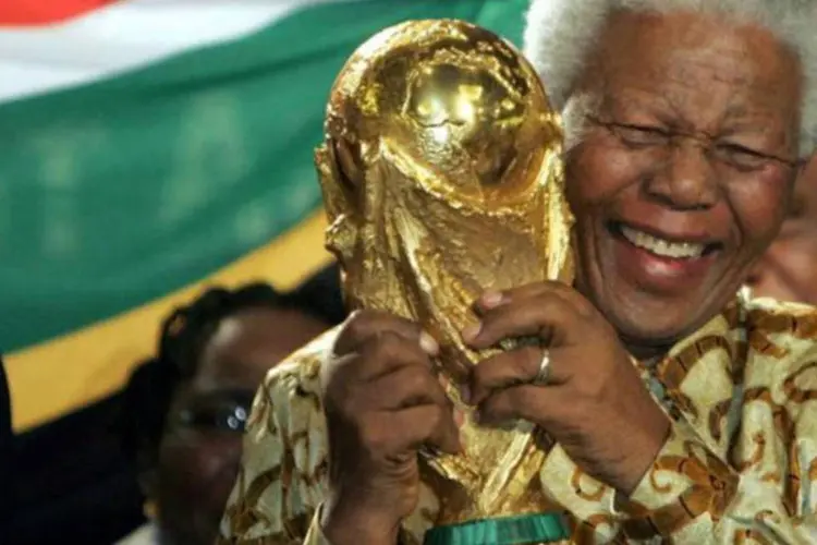 
	Nelson Mandela: ex-presidente sul-africano faleceu na &uacute;ltima quinta-feira aos 95 anos, na v&eacute;spera do sorteio dos grupos da Copa do Mundo do Brasil-2014
 (REUTERS/Andreas Meier)