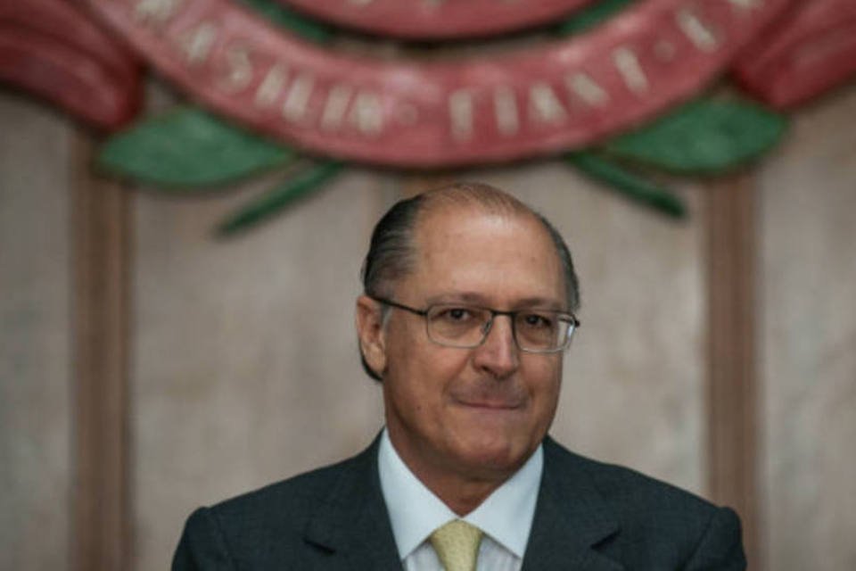 Policiais protestam em frente ao Palácio dos Bandeirantes