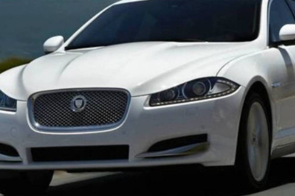 Jaguar faz recall do XF no Brasil