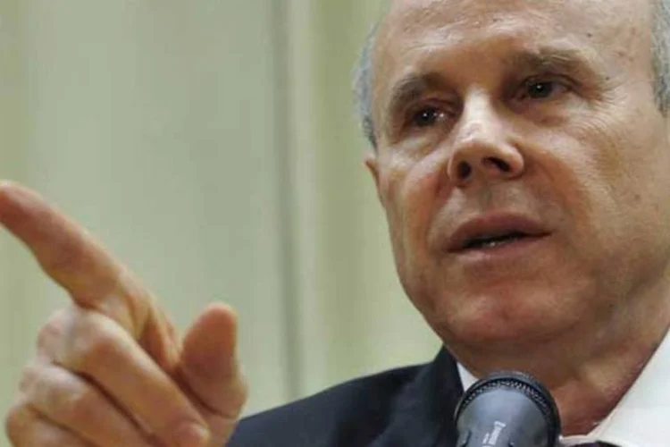 
	Ministro Guido Mantega: &quot;n&atilde;o estamos mudando a pol&iacute;tica cambial, a pol&iacute;tica &eacute; a mesma&quot;, disse
 (Valter Campanato/ABr)