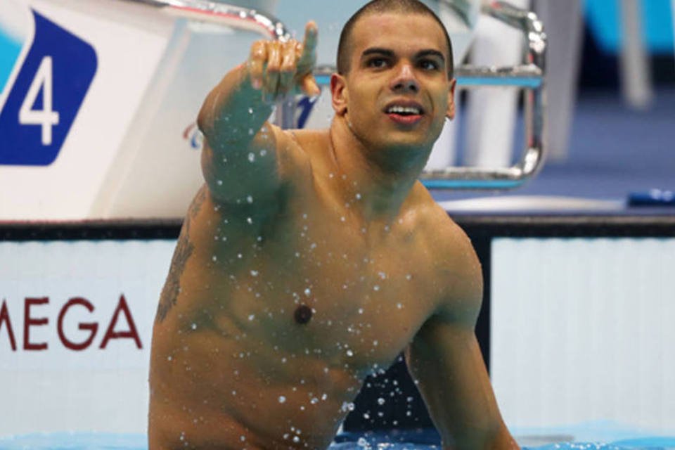 Andre Brasil ganha ouro e quebra recorde nas Paralimpíadas