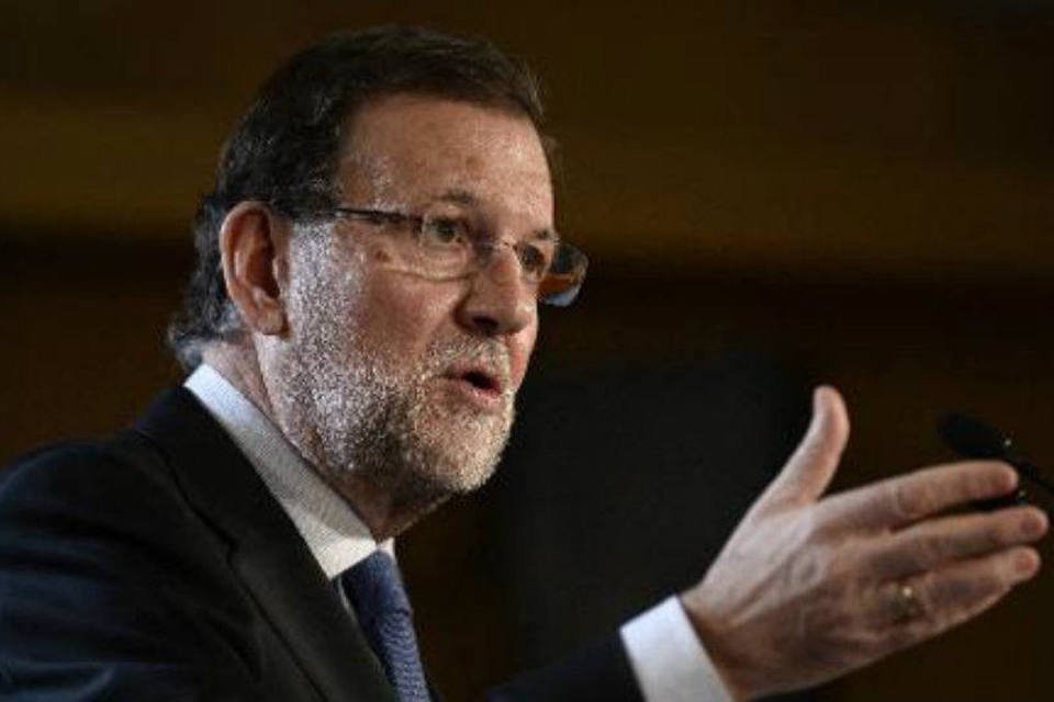 Primeiro-ministro espanhol tenta formar governo de coalizão