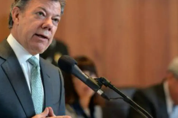 
	Presidente colombiano Juan Manuel Santos: campanhas de Santos e Zuluaga est&atilde;o envolvidas em uma guerra verbal que aqueceu o ambiente eleitoral na reta final
 (PRESIDENCIA DE COLOMBIA/AFP/Arquivos)