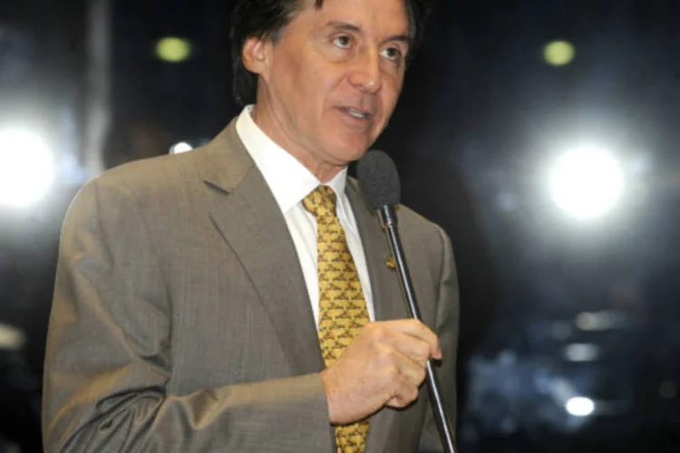 
	Eun&iacute;cio Oliveira: o l&iacute;der do PMDB no Senado disse nesta ter&ccedil;a-feira que tudo que seu partido quer &eacute; se &quot;integrar a esse Brasil&quot;
 (Agência Senado)