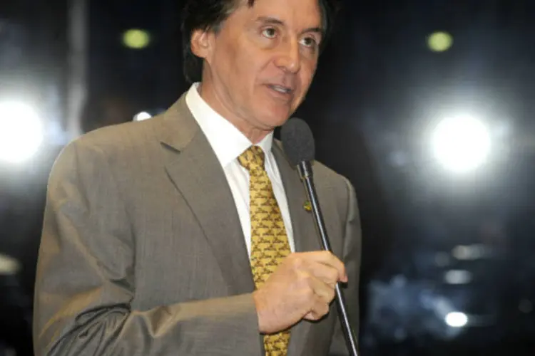 O presidente da Comissão de Constituição e Justiça do Senado, Eunício Oliveira (Agência Senado)