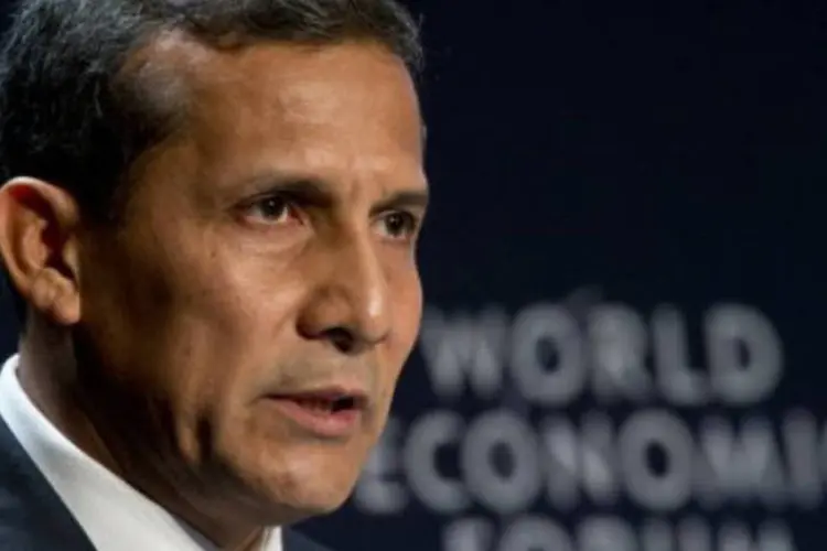 
	Presidente do Peru, Ollanta Humala: crise come&ccedil;ou por fortes cr&iacute;ticas da oposi&ccedil;&atilde;o sobre o papel da primeira-dama no governo
 (AFP)