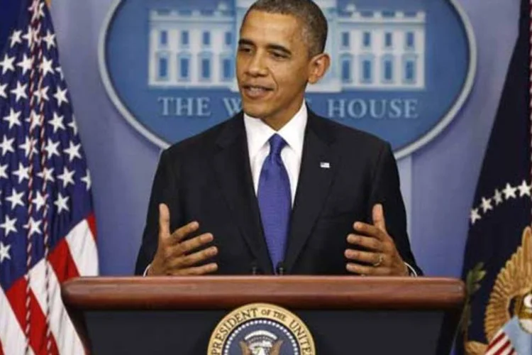 
	Acordo garante que, ao ir para frente, vamos continuar a reduzir o d&eacute;ficit atrav&eacute;s de uma combina&ccedil;&atilde;o de novos cortes, disse Obama
 (REUTERS/Kevin Lamarque)