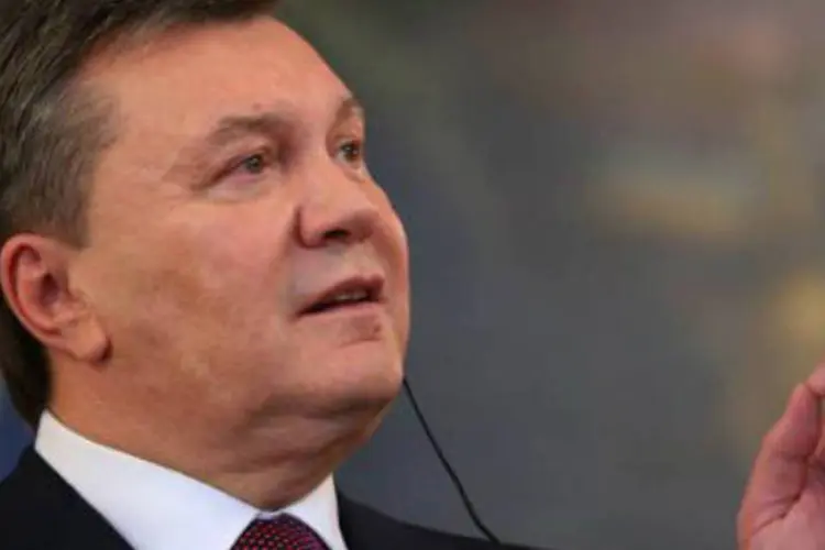 
	O presidente ucraniano, Viktor Yanukovich: presidente busca uma sa&iacute;da para resolver o impasse com o movimento de manifestantes que tomaram o centro de Kiev em um conflito que, por vezes, derivou para viol&ecirc;ncia
 (AFP)