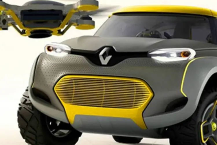 O Renault Kwid, com um drone copiloto: carro foi um dos escolhidos para vir para o Salão do Automóvel (Divulgação/Renault)
