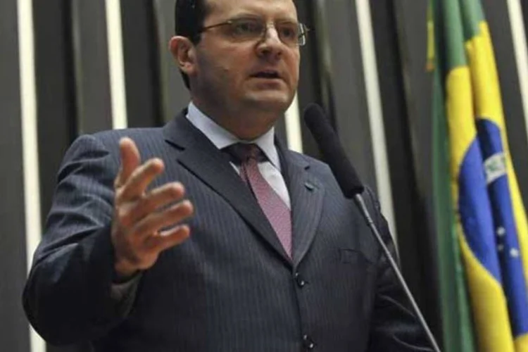 
	Nelson Barbosa: o ministro interino da Fazenda reuniu-se com o presidente do STF, Joaquim Barbosa, e defendeu que o pagamento do FPE ser&aacute; feito com dinheiro arrecadado no ano passado, quando ainda valiam as regras do fundo
 (Fabio Rodrigues Pozzebom/ABr)