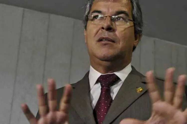 
	O senador petista Jorge Viana (AC): para ele, est&atilde;o errados aqueles que afirmam que o Brasil vive um ambiente de normalidade das institui&ccedil;&otilde;es
 (Antônio Cruz/ABr)
