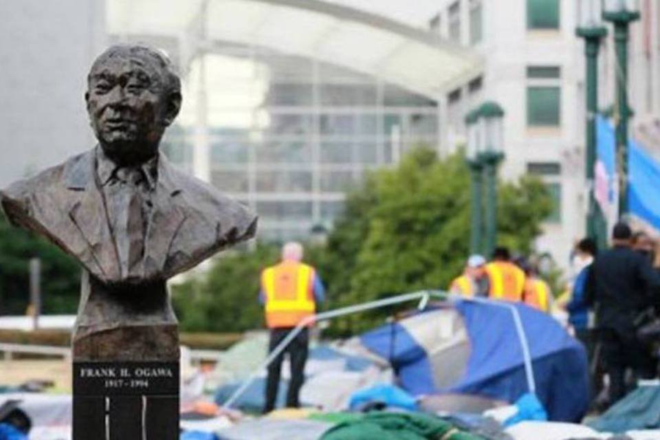 Polícia da Califórnia prende 85 manifestantes anti-Wall Street