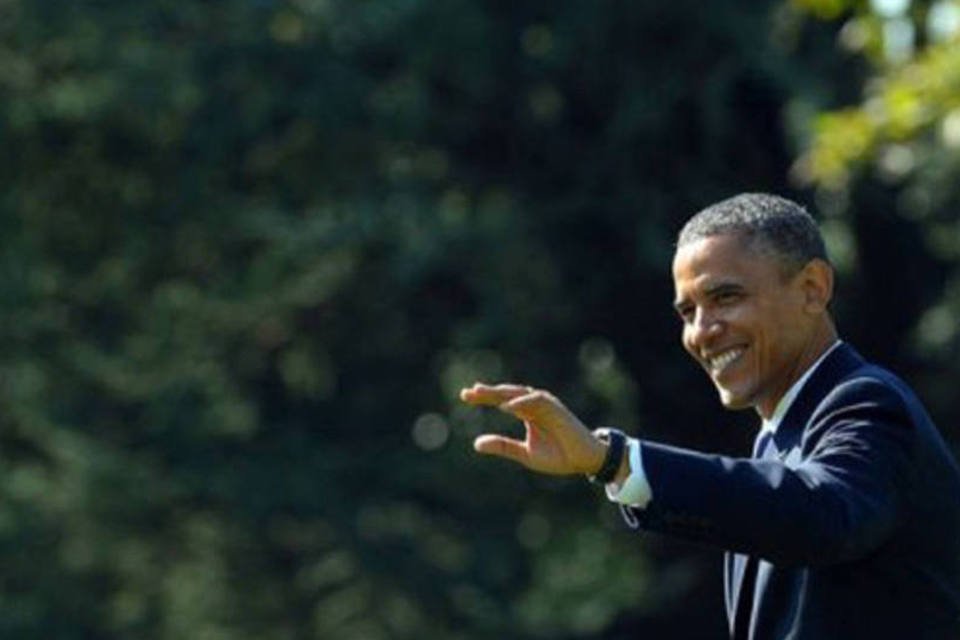 Obama corteja os aposentados e acusa Romney de desprezá-los