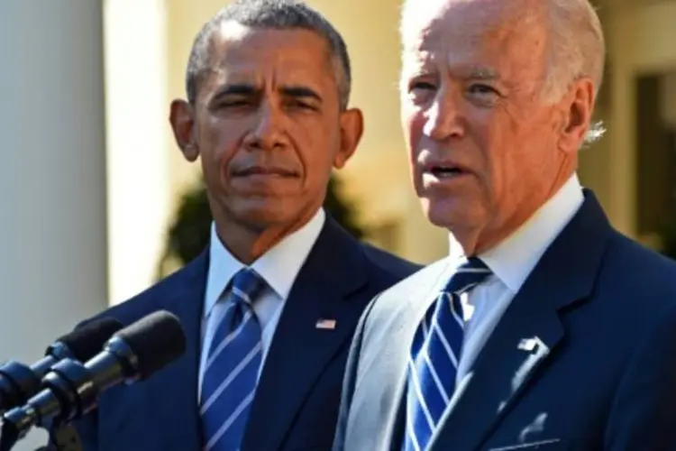 O presidente americano, Barack Obama (E), e o vice-presidente americano, Joe Biden, em Washington, DC (JIM WATSON/AFP)
