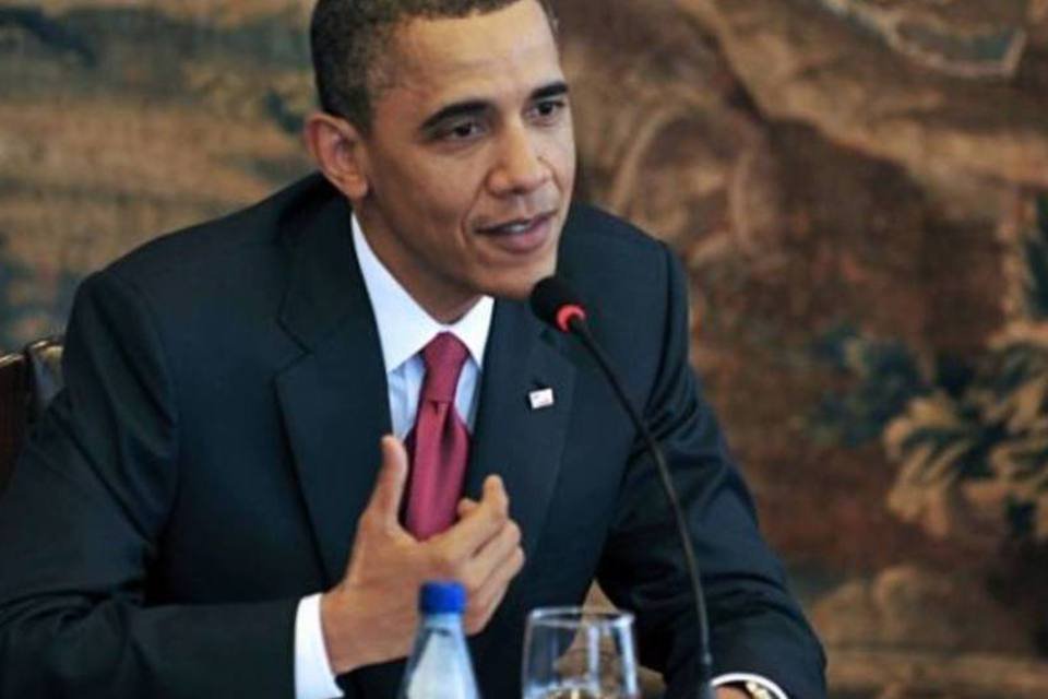 Obama enfrenta chuva de críticas por participação americana na Líbia