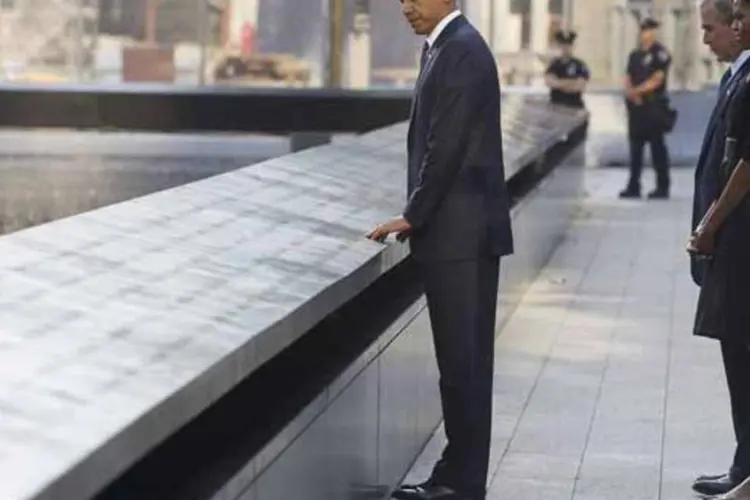 
	Obama, Michele Obama e Bush visitam memorial do 11 de setembro em cerim&ocirc;nia dedicada &agrave; lembran&ccedil;a de 10 anos dos atentados, no ano passado
 (Getty Images)