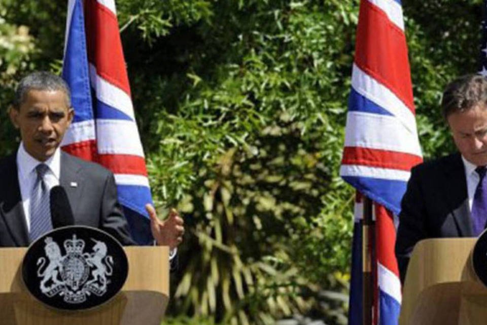 Cameron e Obama: compromisso de aumentar pressão contra Kadafi