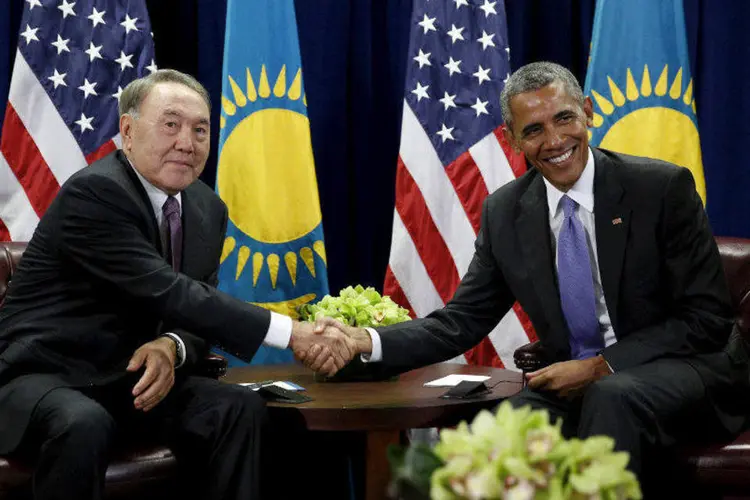 
	Obama e Nazarbayev: &quot;O l&iacute;der dos Estados Unidos convidou para esta c&uacute;pula nosso presidente, que participa do movimento antinuclear&quot;
 (REUTERS/Kevin Lamarque)