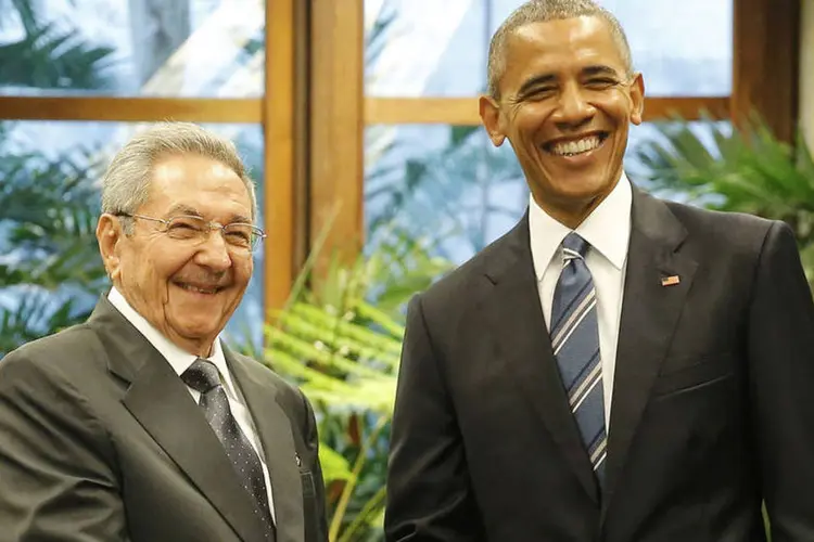 
	Obama e Castro: l&iacute;deres realizaram reuni&otilde;es diretas um dia depois de Obama chegar para a primeira visita de um presidente dos EUA &agrave; ilha em quase 90 anos.
 (Jonathan Ernst / Reuters)