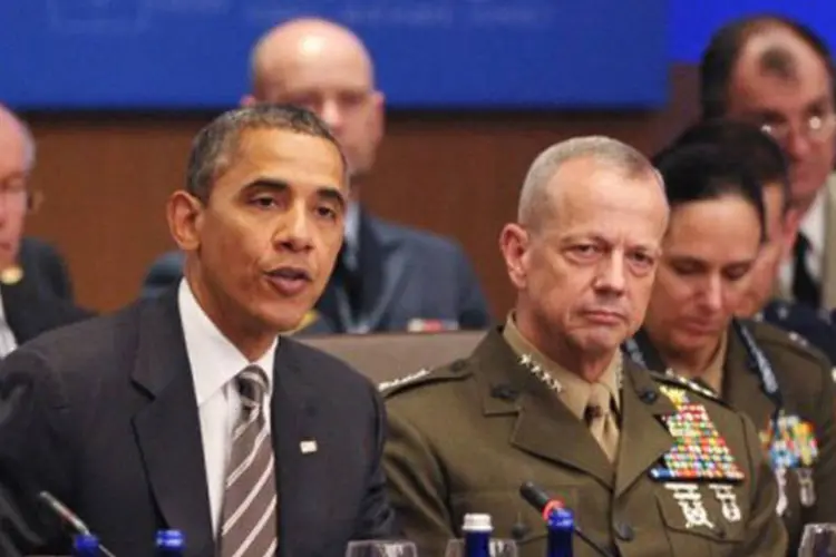 Obama durante a reunião da aliança: "neste momento em que os afegãos são cobrados para que assumam mais responsabilidades, não serão abandonados" (Mandel Ngan/AFP)