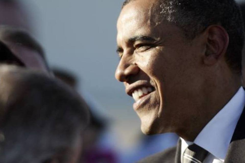 Pesquisa mostra vantagem de Obama sobre Romney