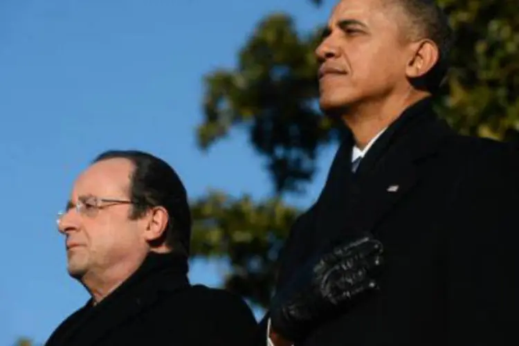 Barack Obama é visto ao lado do francês François Hollande: Obama enfatizou que esta visita de Hollande é a primeira de um líder francês aos EUA desde 1996 (Jewel Samad/AFP)
