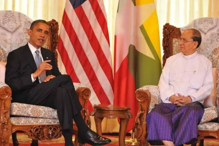 Barack Obama em visita ao presidente de Mianmar Thein Sein: um marco da nova fase do país (Kaung Htet/Getty Images)