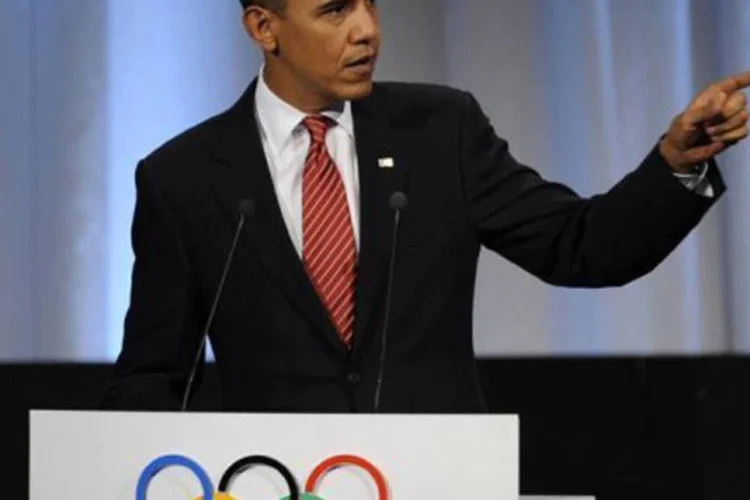 Barack Obama: os uniformes em questão, com as cores vermelho, azul e branco da bandeira americana, serão utilizados para as cerimônias de abertura das Olimpíadas (Olivier Morin/AFP)