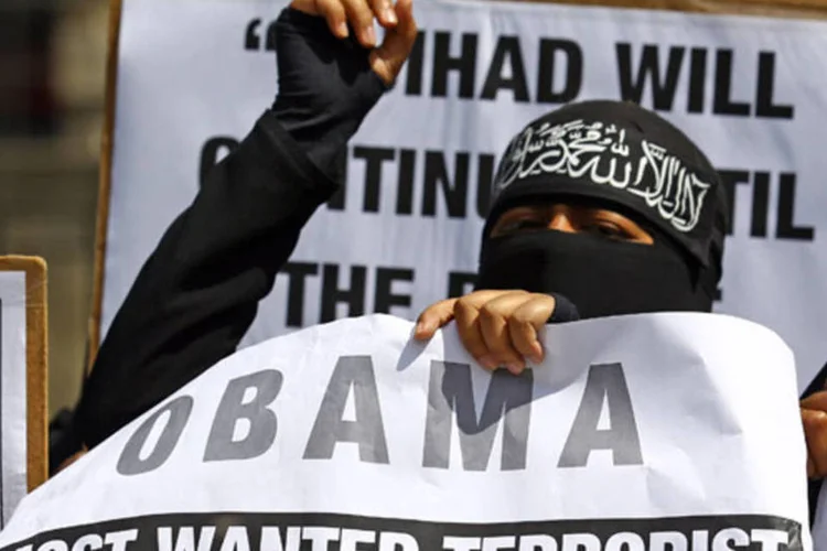 Mulçumanos protestaram em Whitehall, Londres, contra a visita de Obama ao Reino Unido (Matt Cardy/Getty Images)