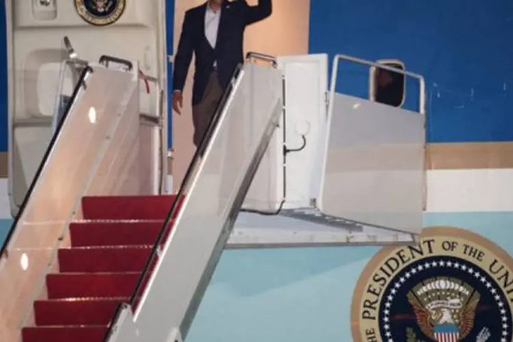 Barack Obama desembarca em Los Cabos na noite de 17 de junho para participar da cúpula do G20 (Paul J. Richards/AFP)