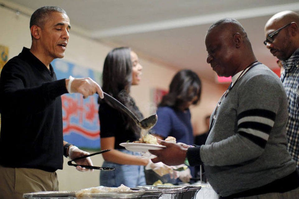 No Dia de Ação de Graças, Obama pede recepção a refugiados