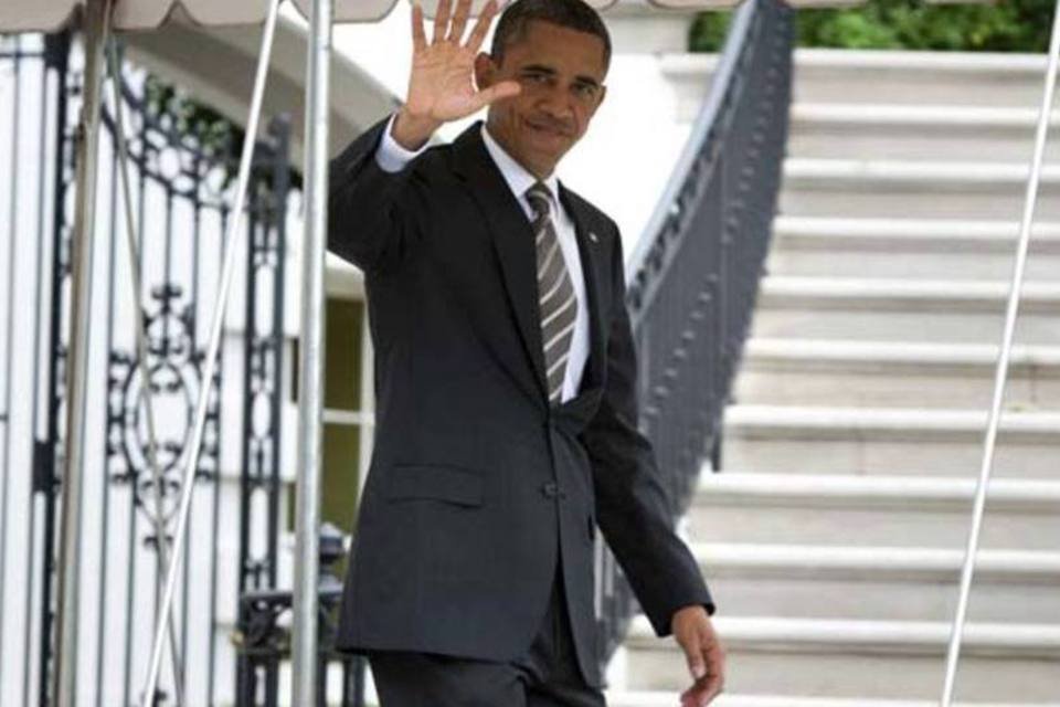Obama inicia viagem para arrecadar fundos e revitalizar base eleitoral