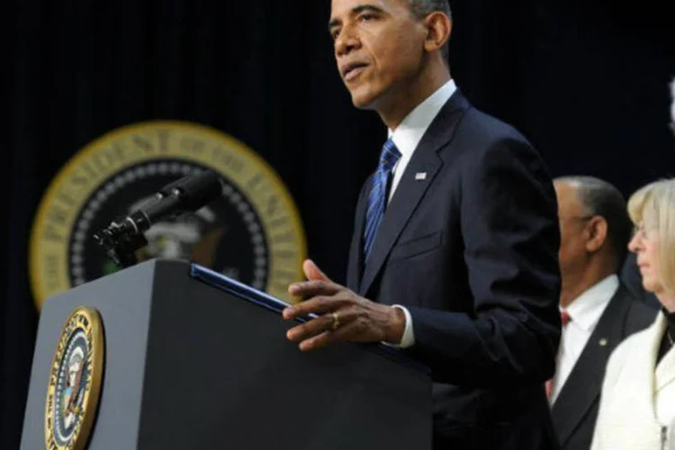 
	Obama: &nbsp;&quot;A &uacute;nica forma de romper de uma vez esse ciclo de disparada dos pre&ccedil;os da gasolina &eacute; tirando completamente nossos carros e caminh&otilde;es do petr&oacute;leo&quot;.
 (AFP / Jewel Samad)