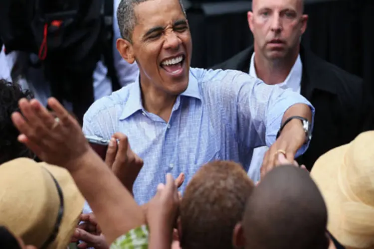 
	Obama: O presidente ainda pediu aos jovens convidados que n&atilde;o deixassem cair nada no ch&atilde;o, porque Bo, o cachorro da fam&iacute;lia est&aacute; de dieta e&quot;comer&aacute; tudo o que ver&quot;
 (Alex Wong / Getty Images)
