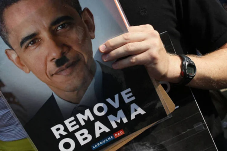 Obama é comparado a Adolf Hitler por manifestante contrário à reforma na saúde (Mark Wilson/ Getty Images)