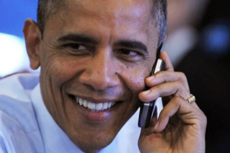 
	Obama liga de seu escrit&oacute;rio: Na Europa, ele conversou com a chanceler alem&atilde;, Angela Merkel e o presidente franc&ecirc;s, Fran&ccedil;ois Hollande
 (©AFP / Jewel Samad)