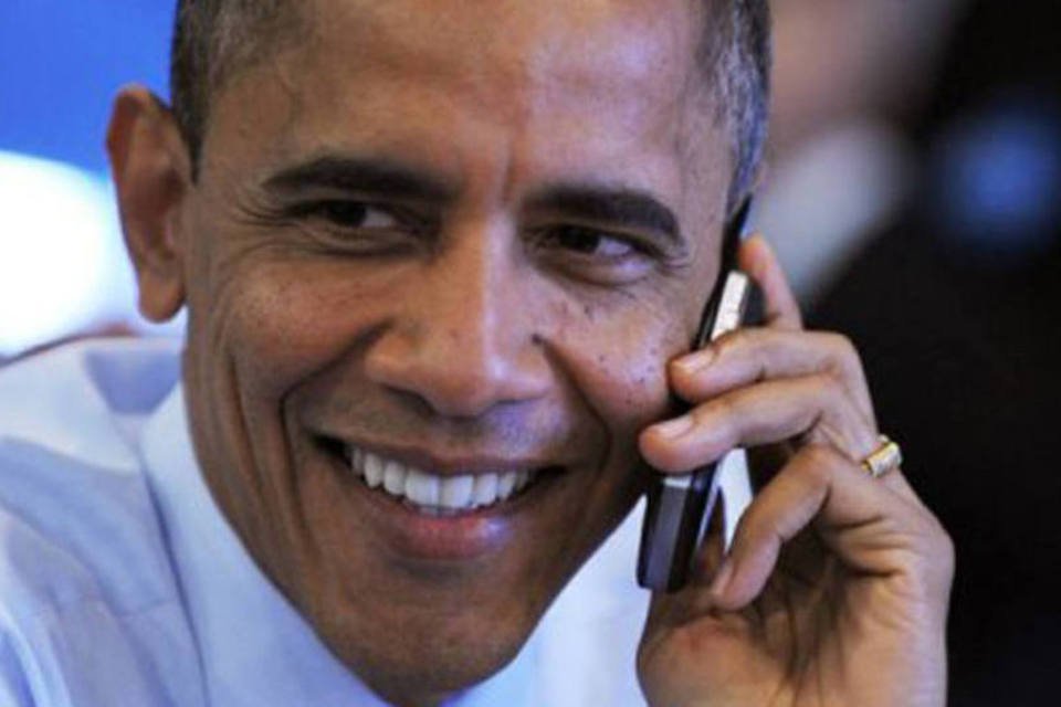 Obama liga para agradecer a voluntários em Wisconsin