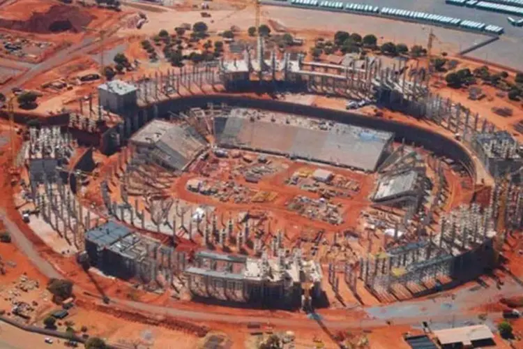 Obras no novo Estádio Nacional de Brasília: orçamento e prazo preocuoam (Castro Mello Arquitetura)