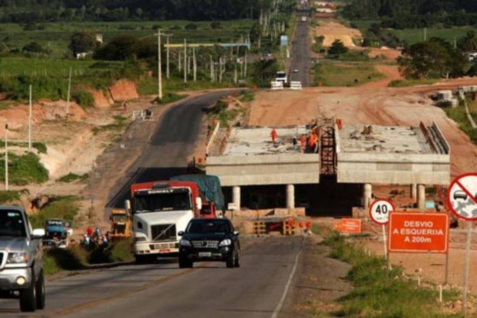 Falta de lei impede punição de quem superfatura obras públicas