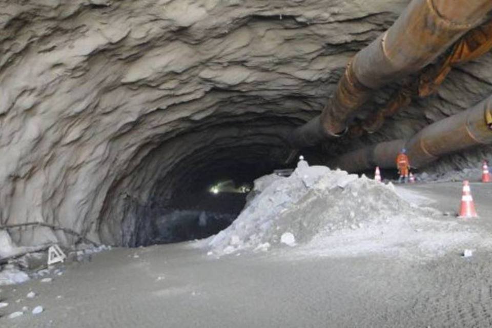 MMX conclui perfuração de túnel do superporto sudeste